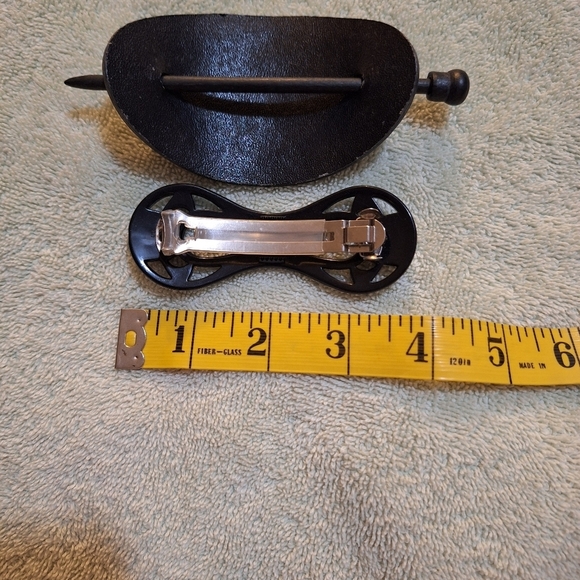 Black Floral Hair Holder and Clip Set - Picture 3 of 4